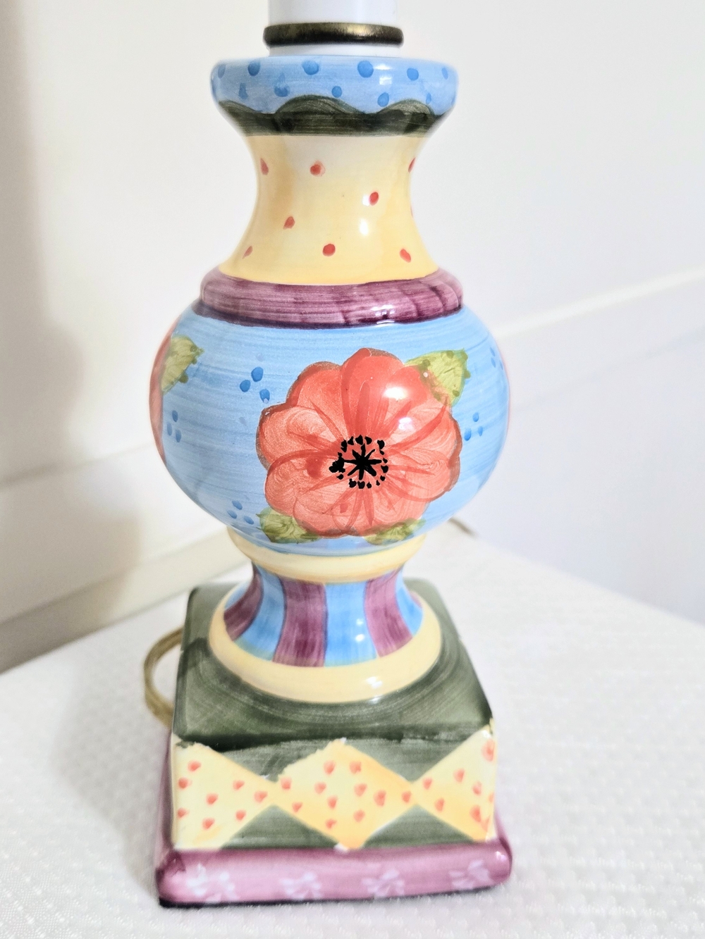 Linens & Things Table Lamp Handpainted Ceramic Pottery Colorful 14.5"  Works - Picture 6 of 9